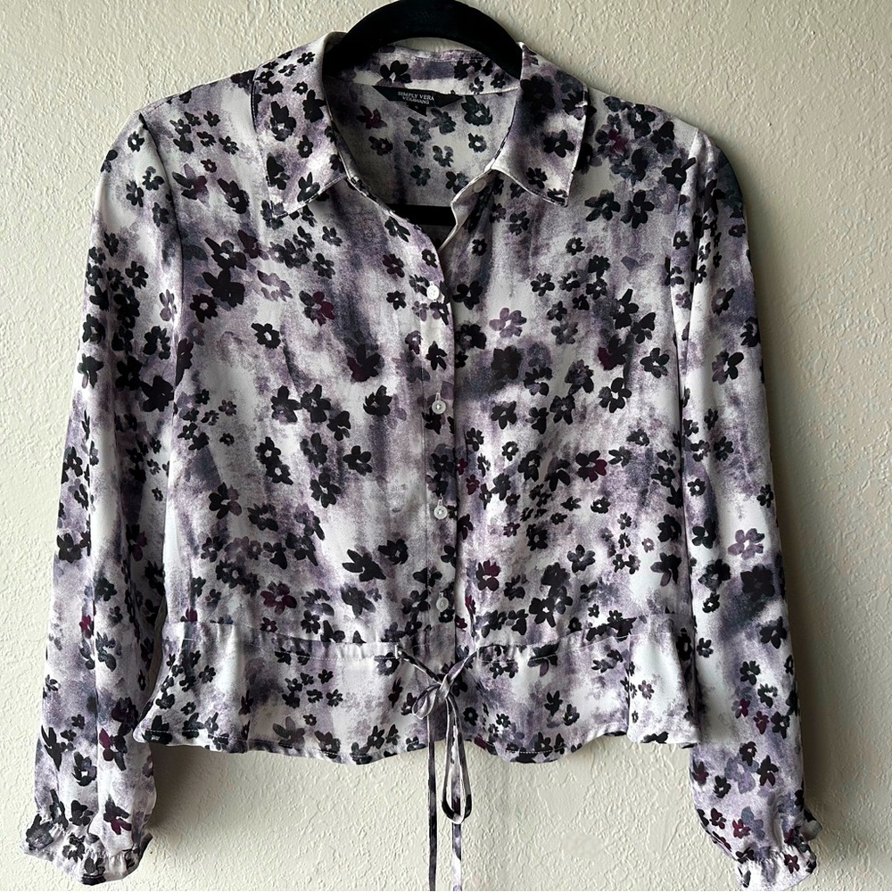 💜 Simply Vera Wang Watercolor Floral Blouse – Chic & Feminine! 💜